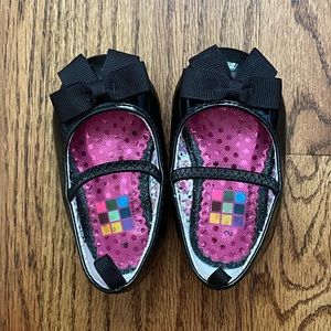 4/$20 Patent Leather Dress Shoes with Bows Size 2